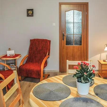 2 Bedroom Lovely In 別荘