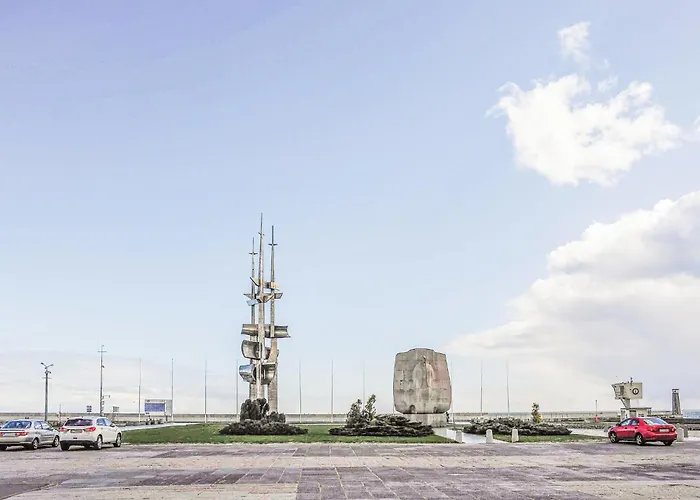 Будинок відпочинку 2 Bedroom Lovely In