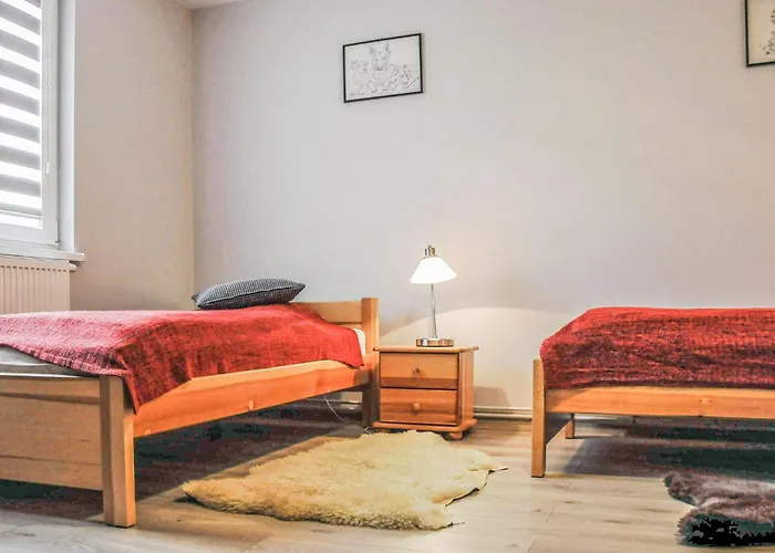 2 Bedroom Lovely In * Гдиня